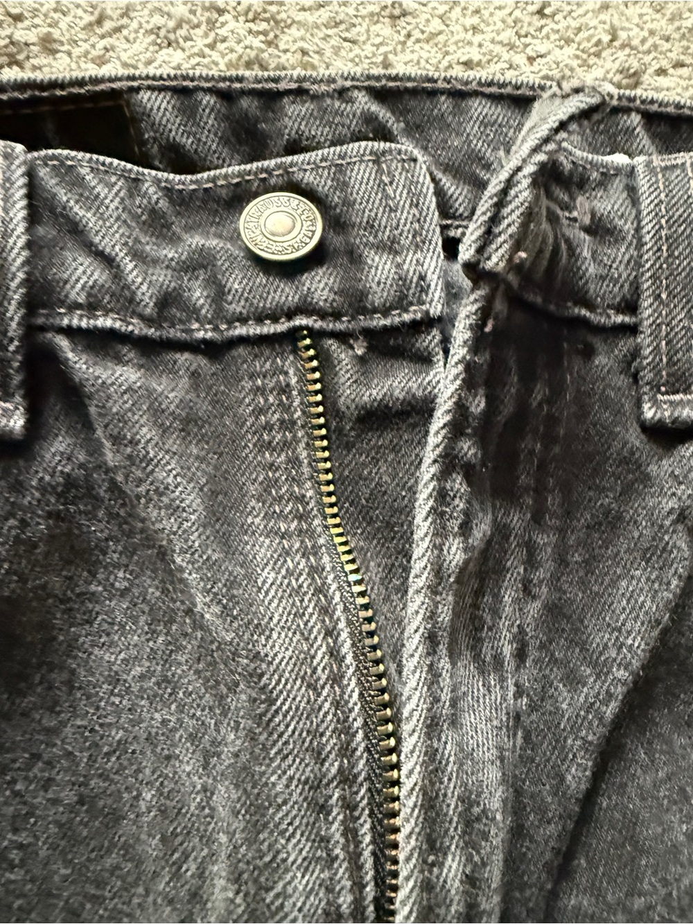 Vintage Levi’s 550 Jorts - Picture 3 of 6